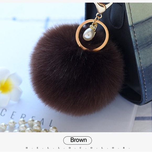 Big pompom w/ pearl keychain - KC003 Brown - Picture 1 of 1